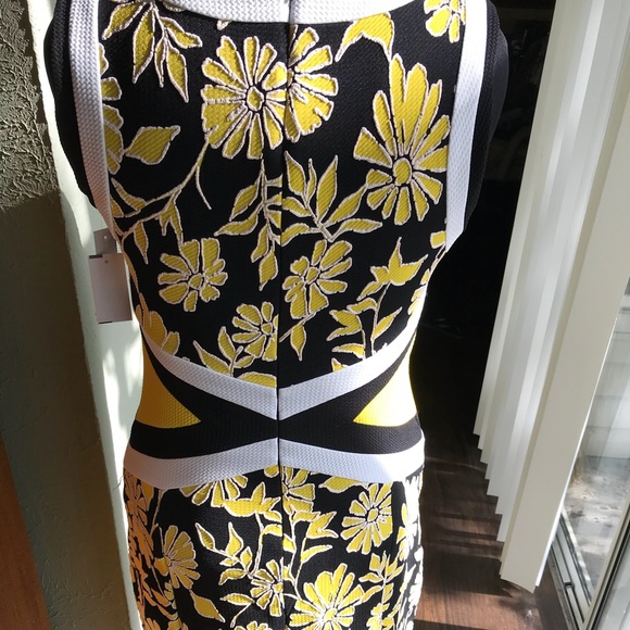 Absolutely Gorgeous Dress‼️ 👗 - Picture 3 of 3